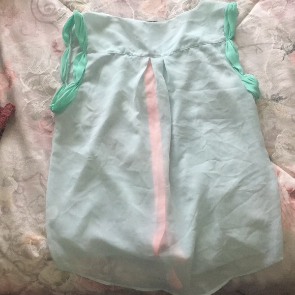 American Eagle Tank Top - Picture 3 of 5